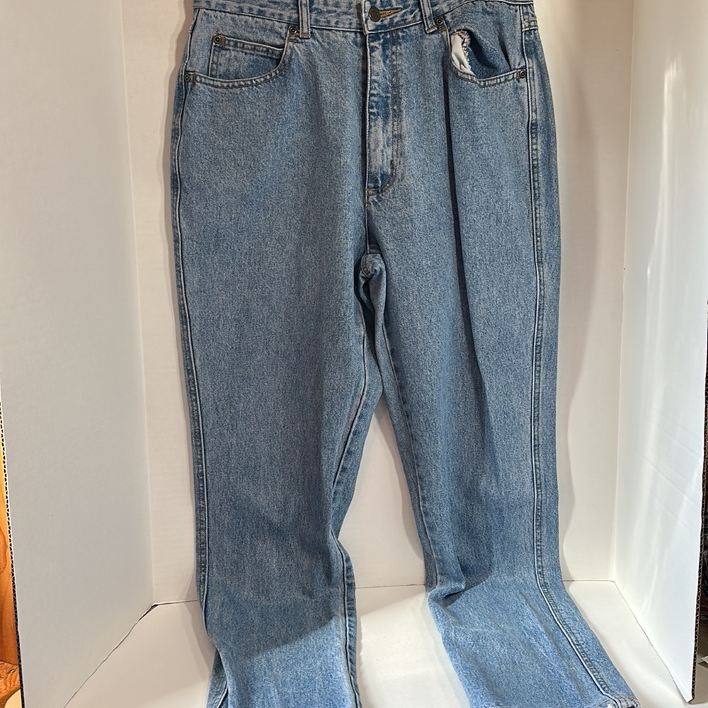 Vintage DKNY medium wash high waisted blue jeans size 14 straight leg 90s